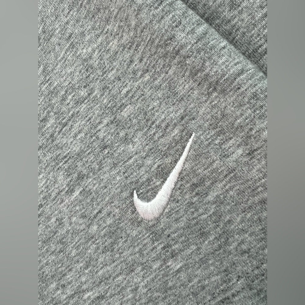 Nike Women's Sportswear Bike Shorts in Grey Size: XS - NWT - Picture 5 of 10